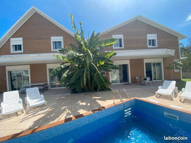 Villa Soleil L'Etang-Sale Экстерьер фото